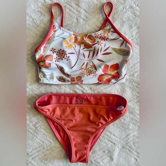 Roxy - Coral and White Hibiscus Bikini Set for Girls - Picture 1 of 3